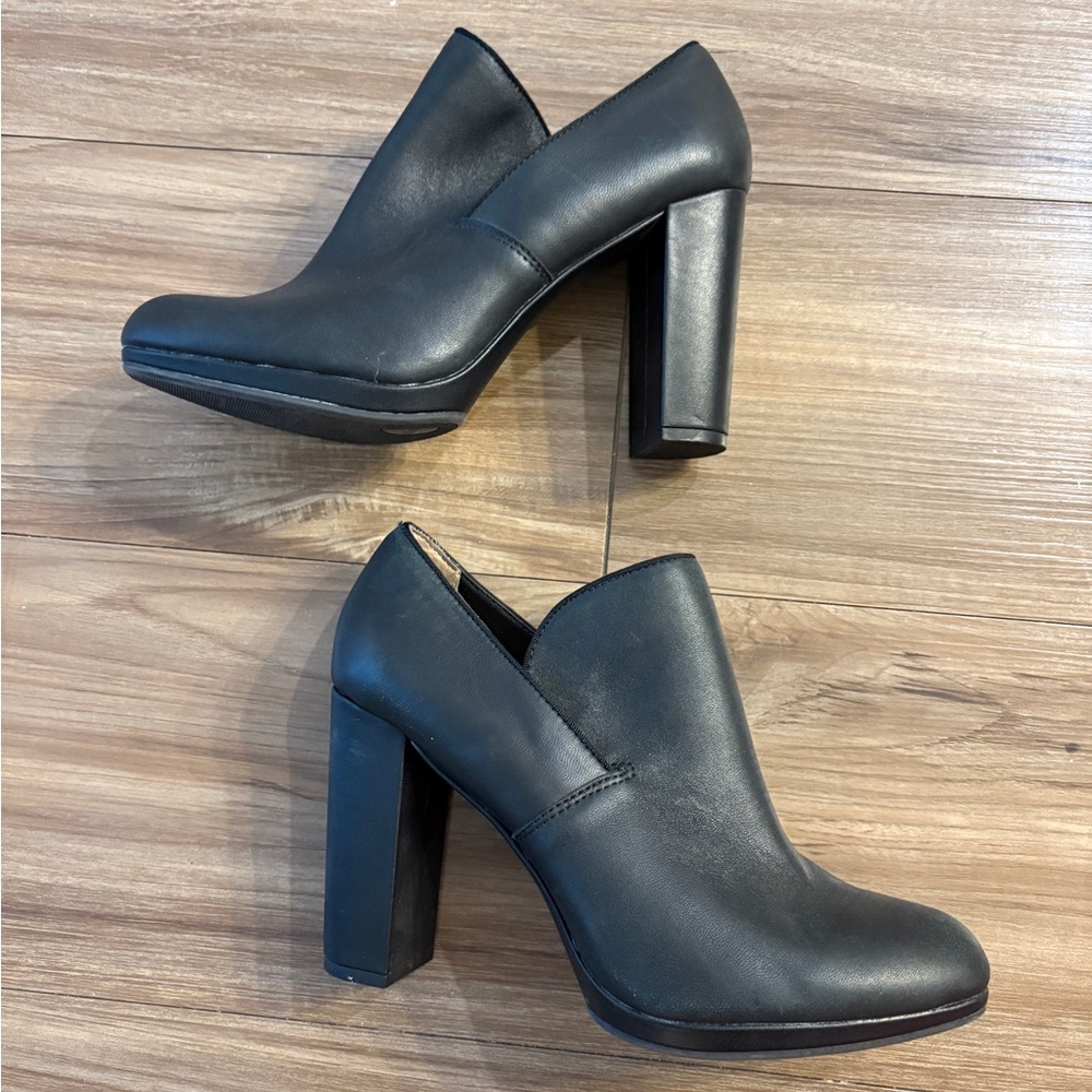Me Too heels black size 9